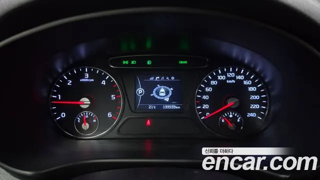Kia Sorento — фото 8