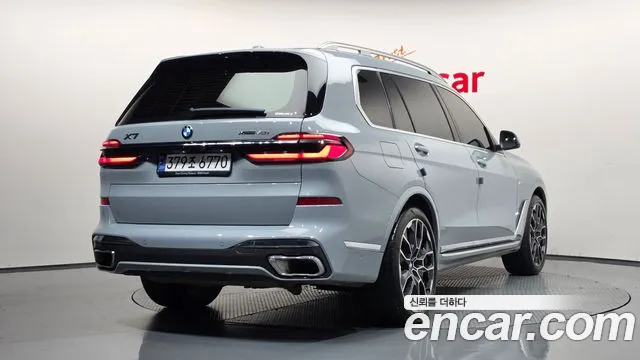BMW X7 — фото 2