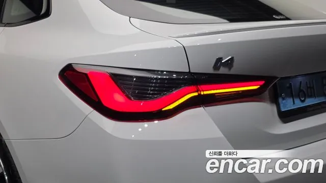 BMW i4 — фото 23