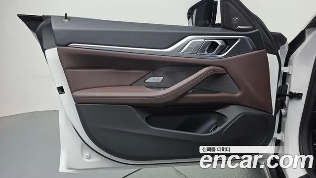 BMW i4 — фото 24