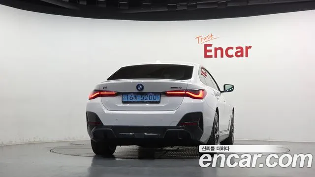 BMW i4 — фото 3