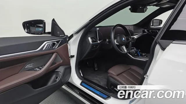 BMW i4 — фото 9