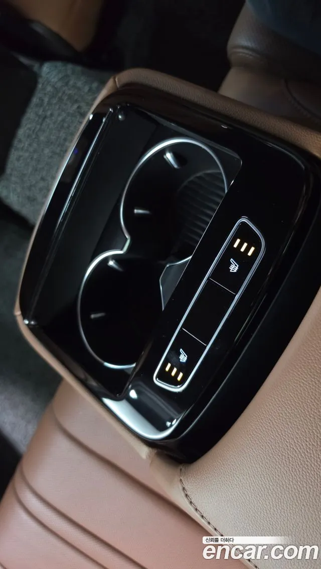 Genesis G80 — фото 30