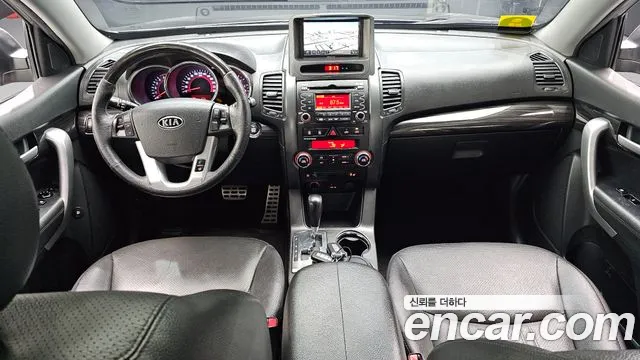 Kia Sorento — фото 7