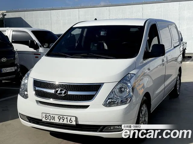 Hyundai Starex — фото 1
