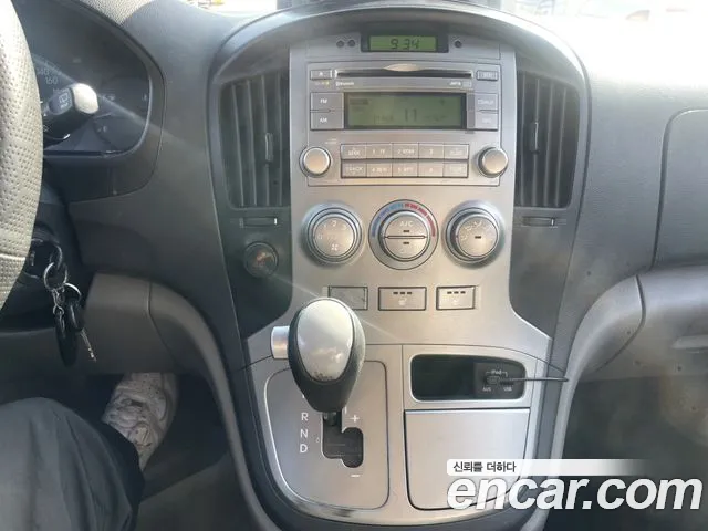 Hyundai Starex — фото 12