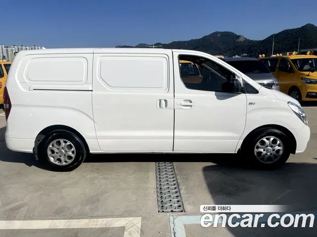 Hyundai Starex — фото 6