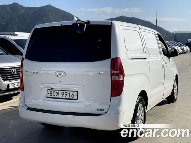 Hyundai Starex — фото 7