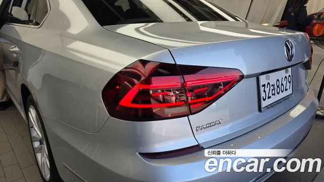 Volkswagen Passat — фото 22