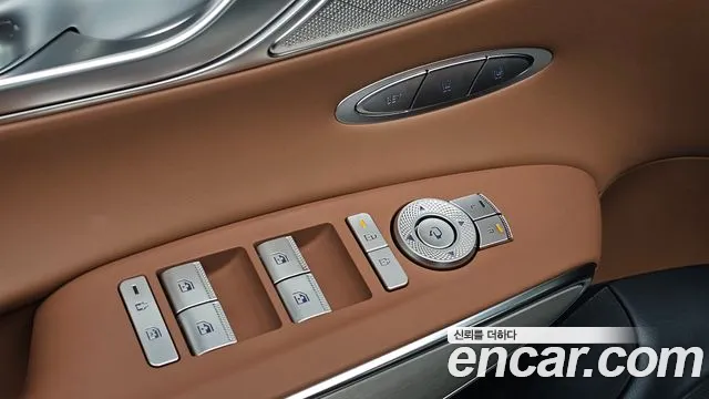 Genesis GV70 — фото 13