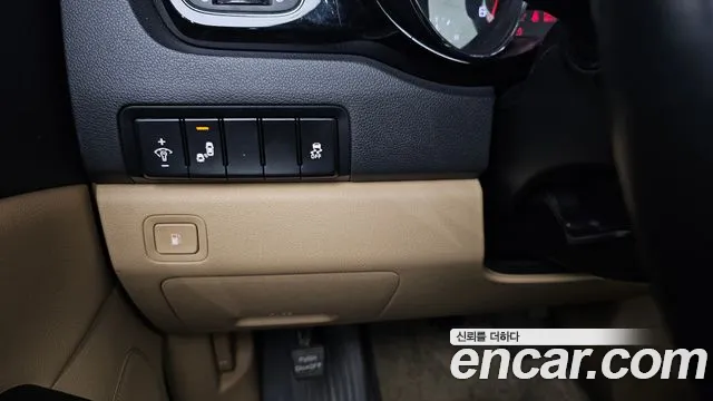 Kia Carnival — фото 16