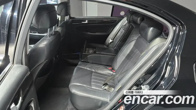 Hyundai Genesis — фото 12