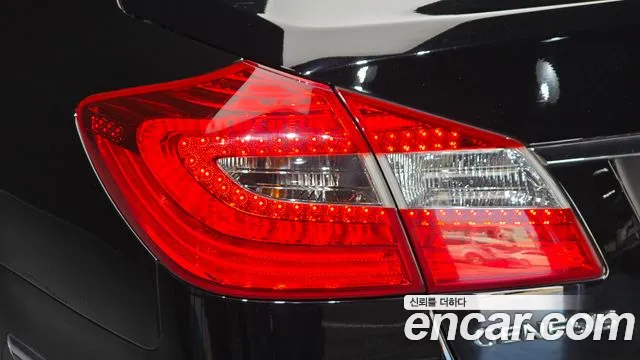 Hyundai Genesis — фото 23