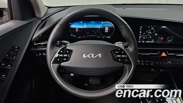 Kia Niro — фото 12