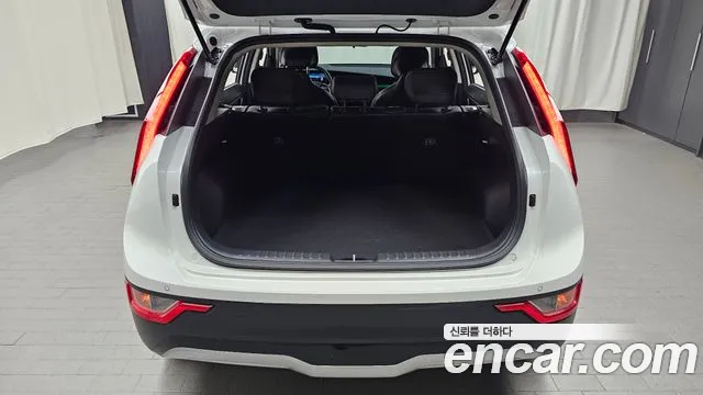 Kia Niro — фото 15