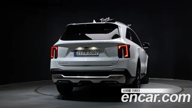 Kia Sorento — фото 4