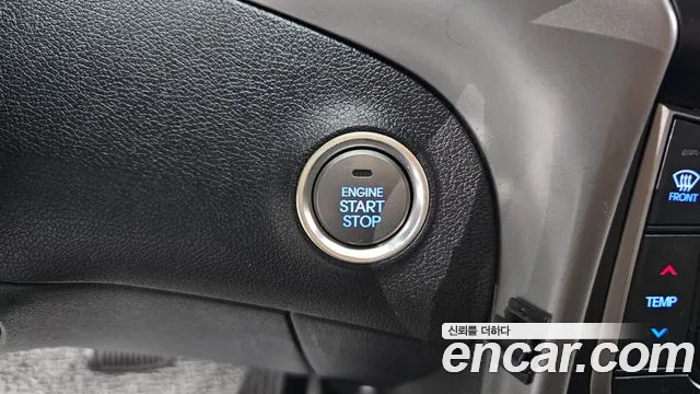 Hyundai Avante — фото 18