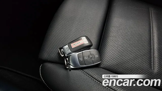 Mercedes-Benz EQA — фото 15
