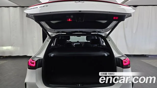 Mercedes-Benz EQA — фото 19