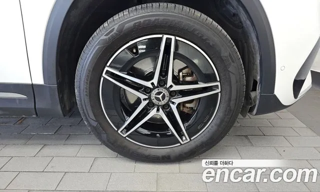 Mercedes-Benz EQA — фото 21