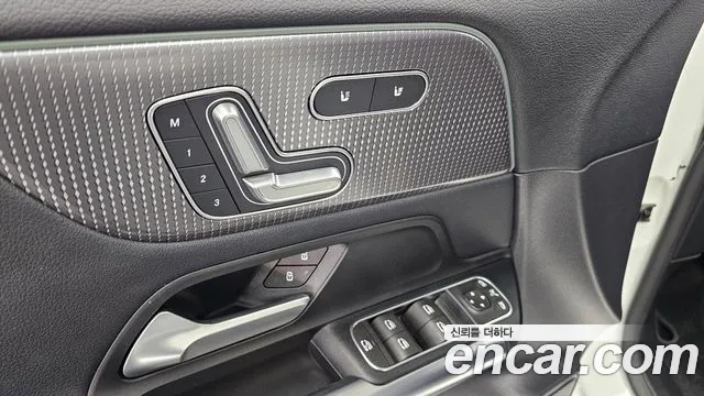 Mercedes-Benz EQA — фото 34