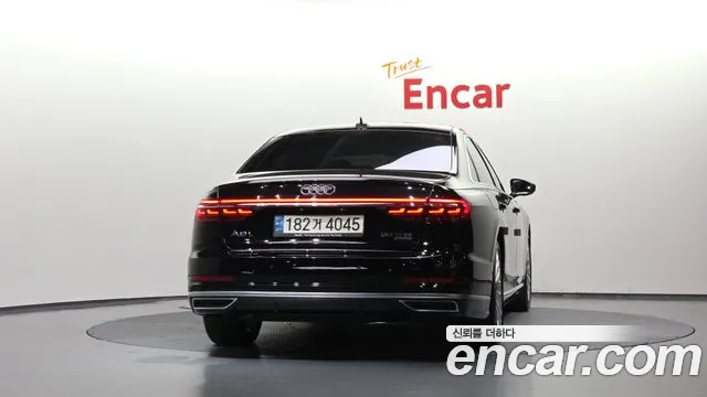 Audi A8 — фото 4