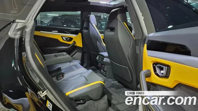 Lamborghini Urus — фото 12