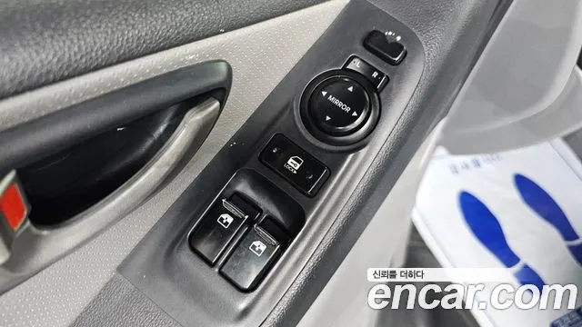 Hyundai Starex — фото 12