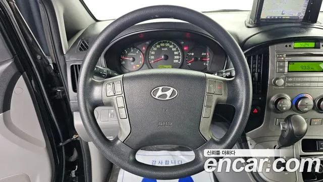 Hyundai Starex — фото 15
