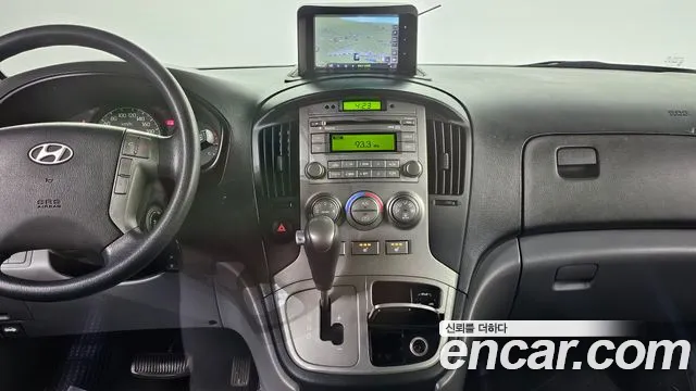 Hyundai Starex — фото 16
