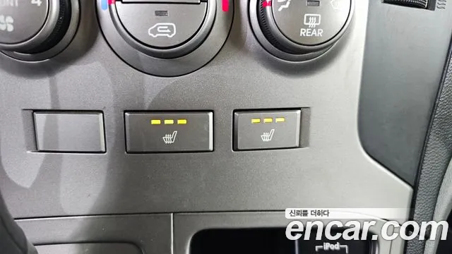 Hyundai Starex — фото 18