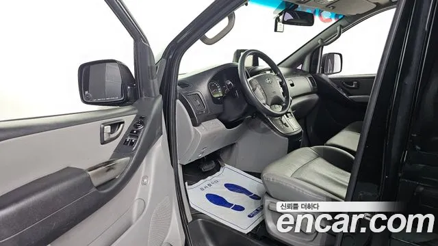 Hyundai Starex — фото 10