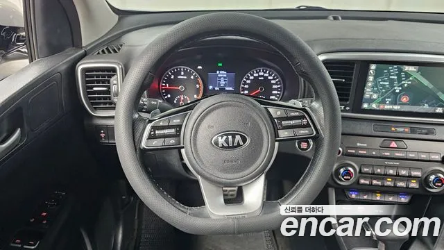 Kia Sportage — фото 12