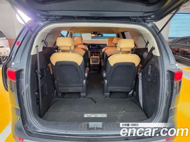 Kia Carnival — фото 11
