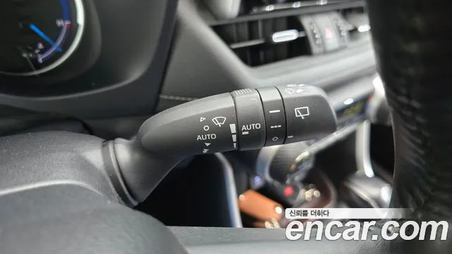Toyota RAV4 — фото 19
