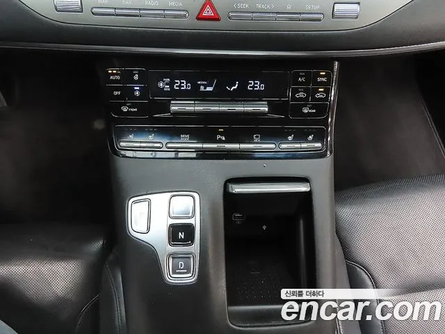 Hyundai Grandeur — фото 18