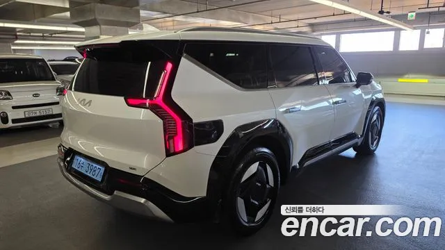 Kia EV9 — фото 3