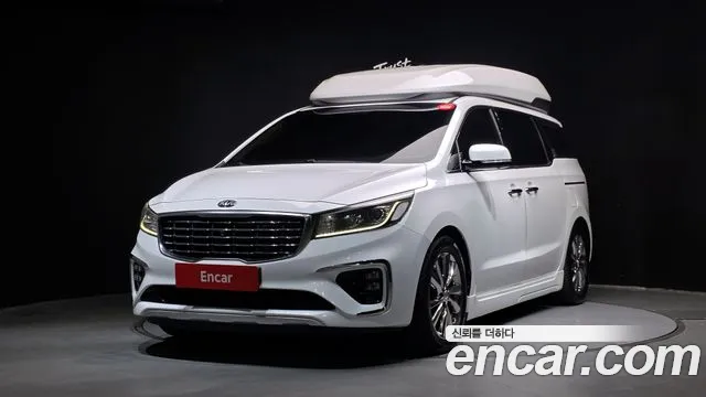 Kia Carnival — фото 1