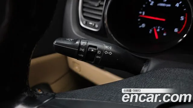 Kia Carnival — фото 20
