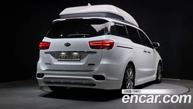 Kia Carnival — фото 2