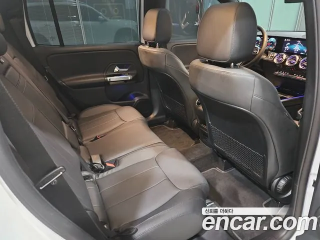 Mercedes-Benz GLB-Class — фото 13
