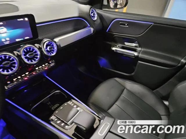 Mercedes-Benz GLB-Class — фото 10