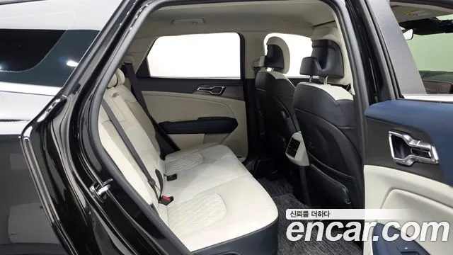 Kia Sportage — фото 11