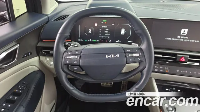Kia Sportage — фото 12