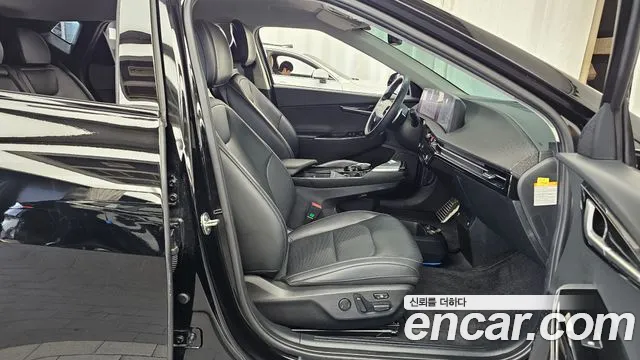 Kia EV6 — фото 11