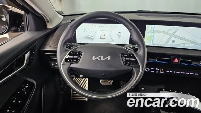 Kia EV6 — фото 13