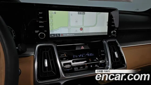 Kia Sorento — фото 15