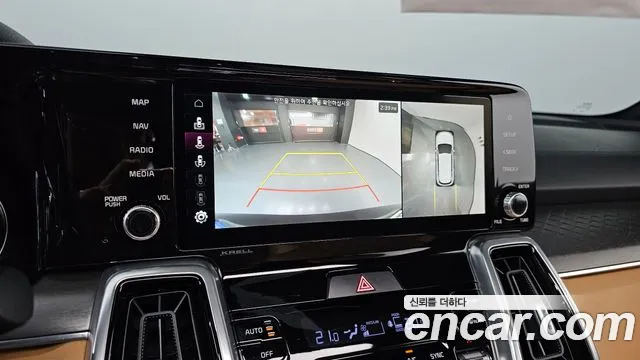 Kia Sorento — фото 16