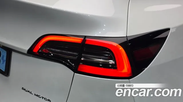 Tesla Model Y — фото 23