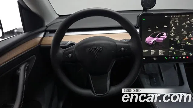 Tesla Model Y — фото 12
